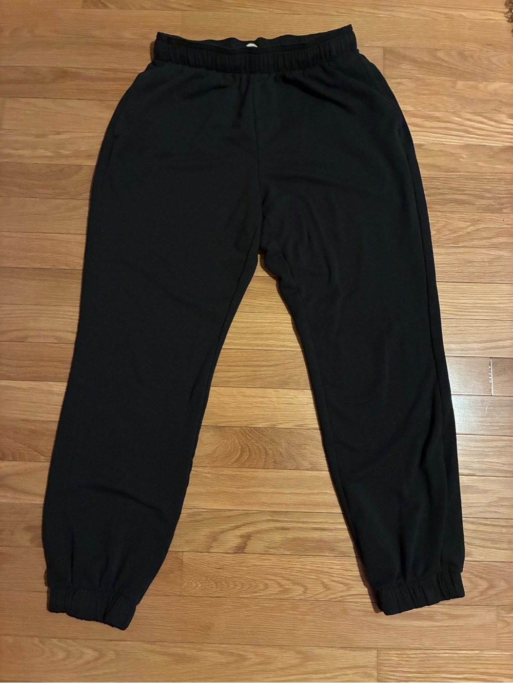 DSG Black Elastic Waist Jogger Pants with pockets. Size Small.
